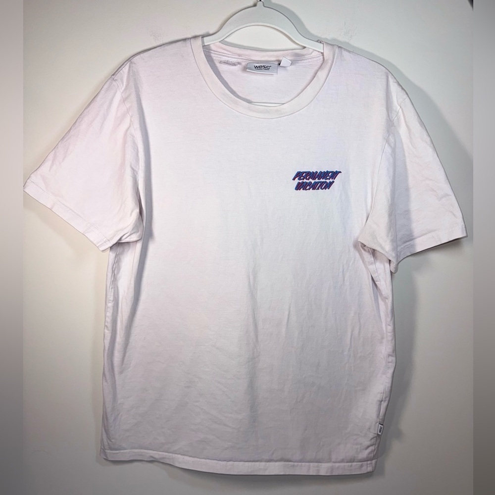 Wesc Men's “Permanent Vacation” graphic White Short sleeve T-Shirt size Large